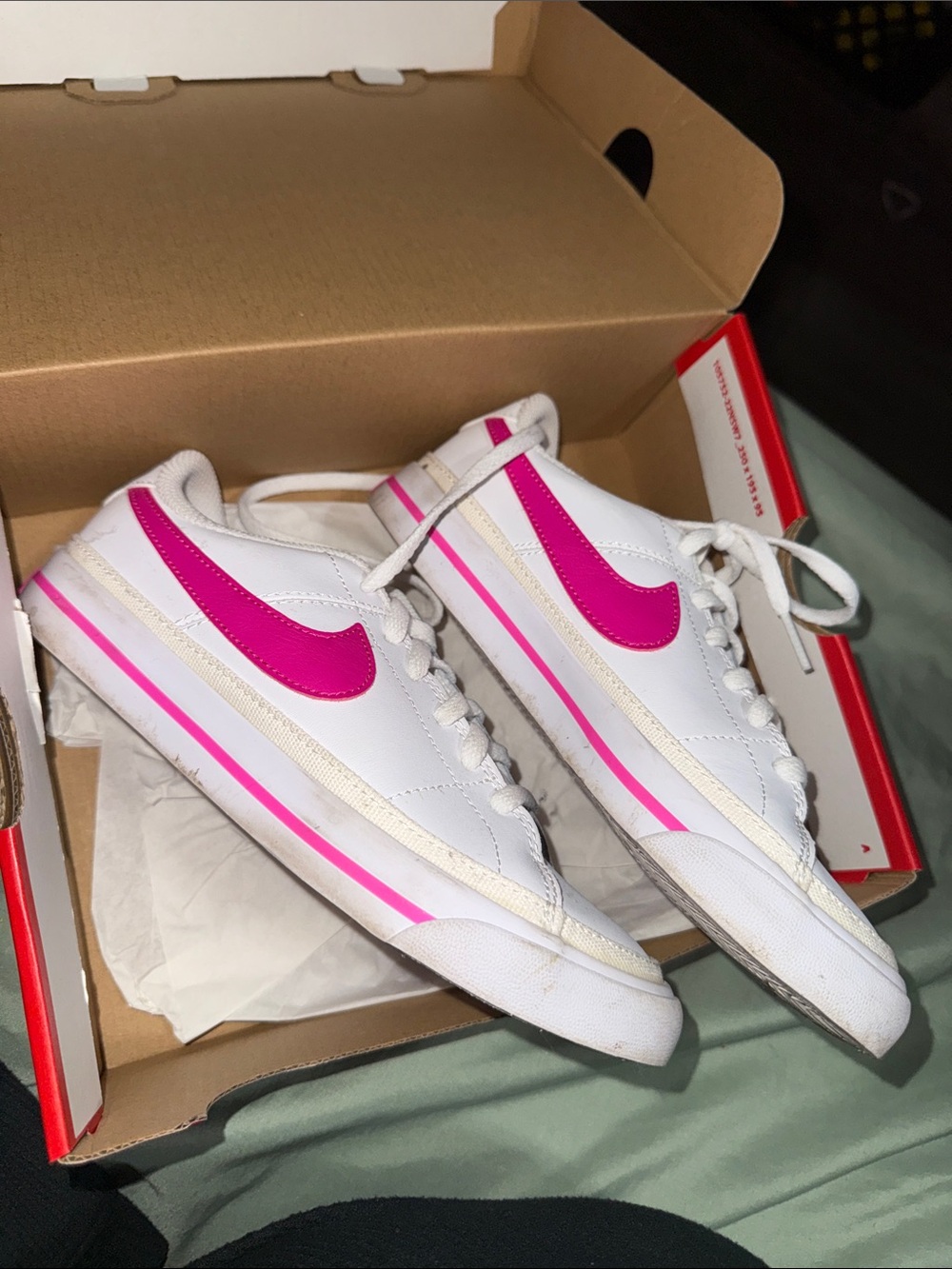 NIKE Court Legacy